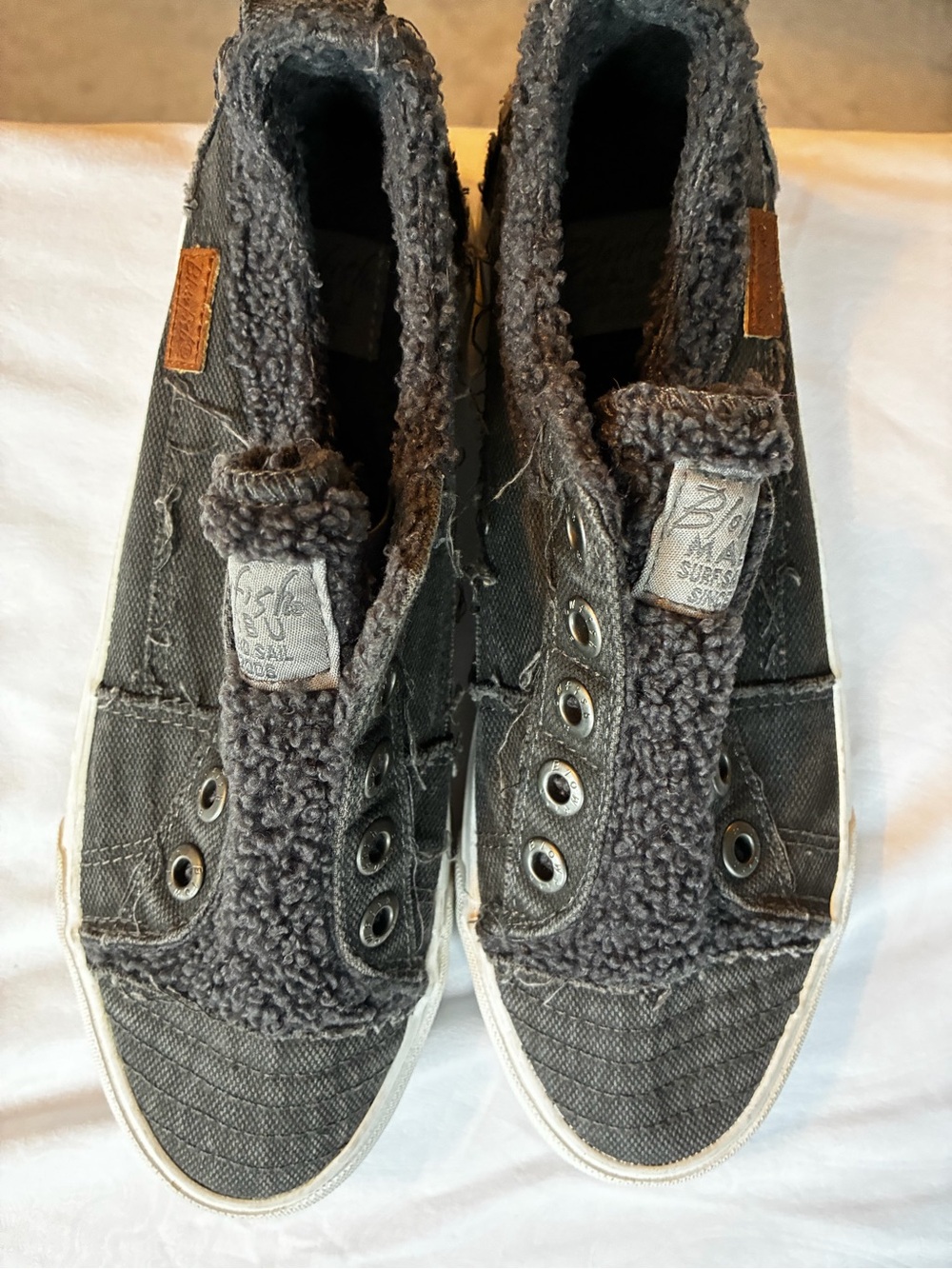 Blowfish women’s Slip-On Sherpa-Trim Sneakers in Charcoal Gray